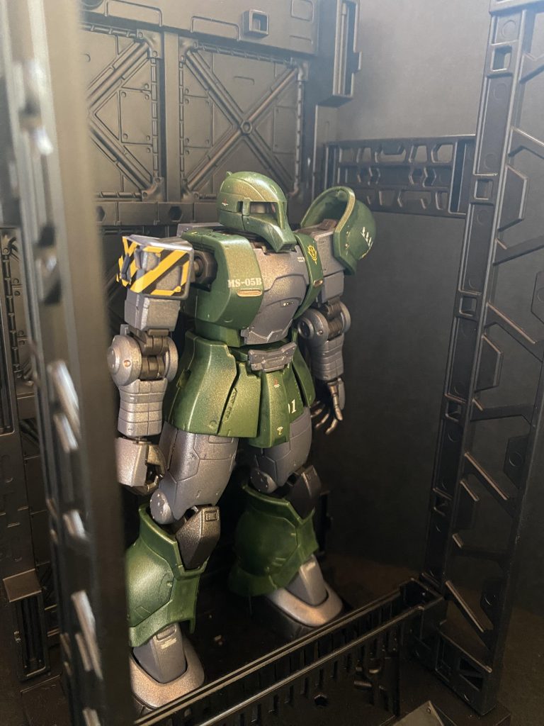 すでに後継である06型の配備は始まっていたが、当時メカニック見習いとして駆け出しも駆け出しであった私にとっては、旧式化しようと巨大な鋼のマシンを触らせてもらえる機会は、少年のように心躍らせるものであったのだ。