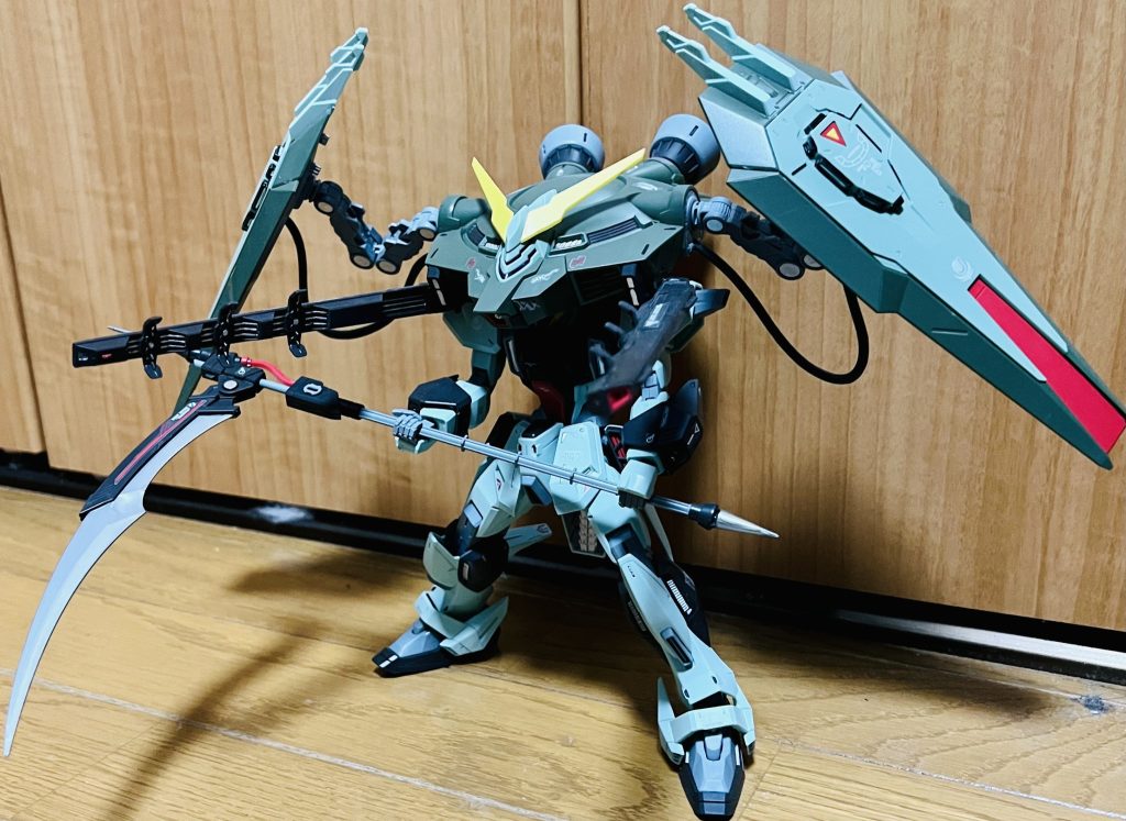 最後に。余ってる台座ないので立たせた状態でポーズwうーーん。・・・かっこいい♡(๑♡ᴗ♡๑)