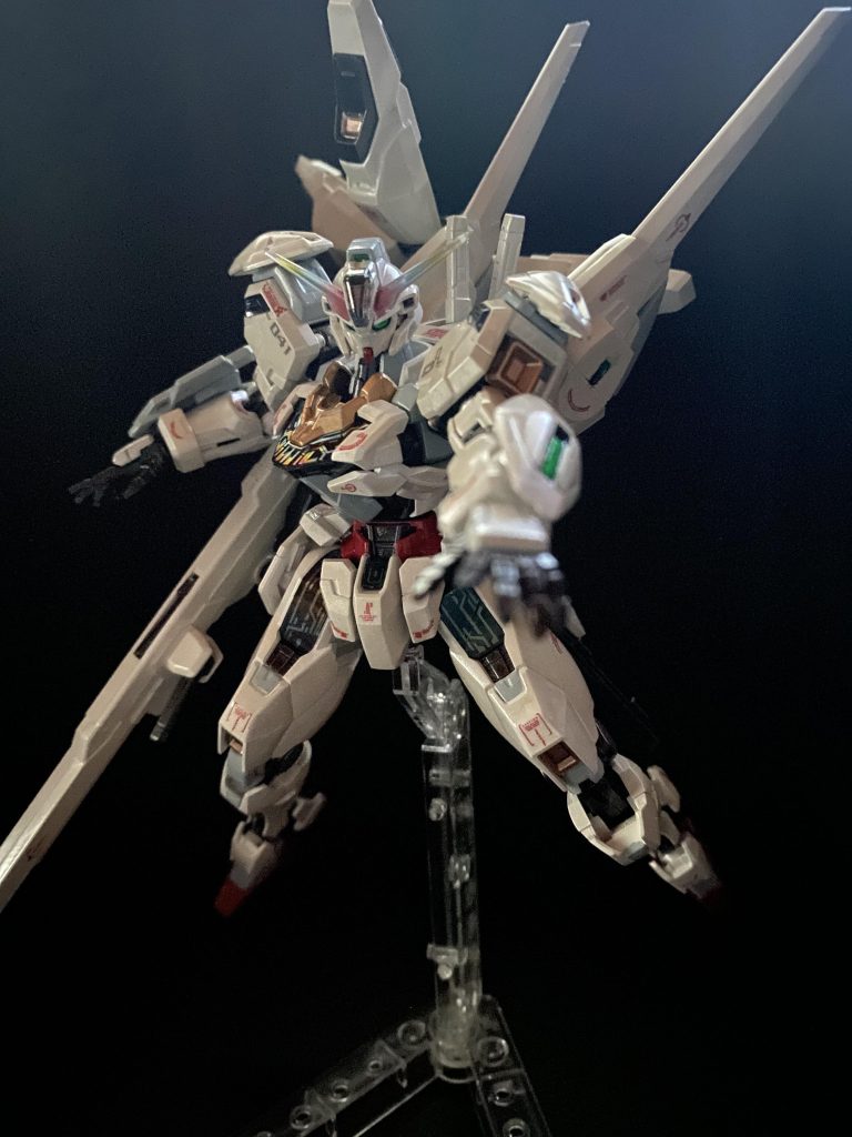 実はこちらの作品と対になるじゃじゃ馬ともいえる作品をほぼ同時制作で進めていました。それは次回投稿にて。使用キットHG 1/144ガンダムキャリバーン水性ホビーカラーGMコーションデカール No.12 オペレーションテキスト #2 プリズムレッド＆ネオンレッド