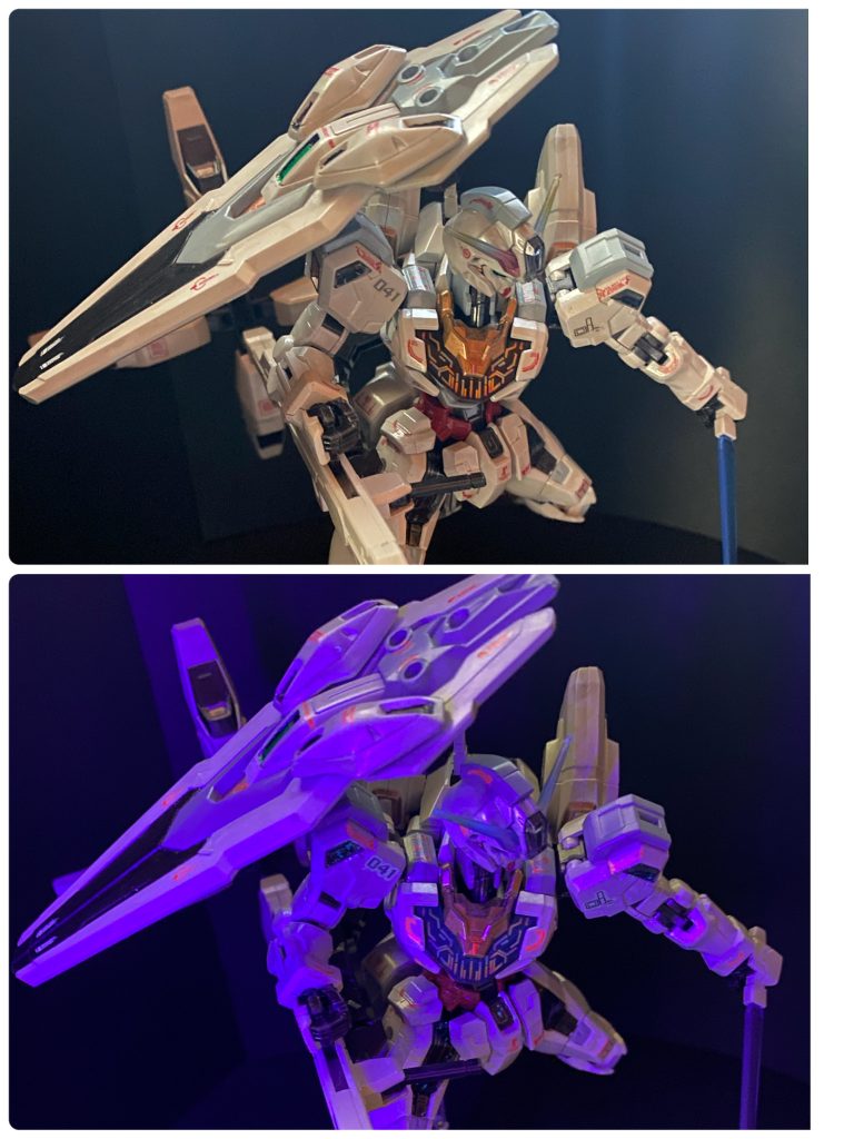 全く同じショットでも、通常光と、ブラックライトで表情をガラリと変えるの、面白いですね✨