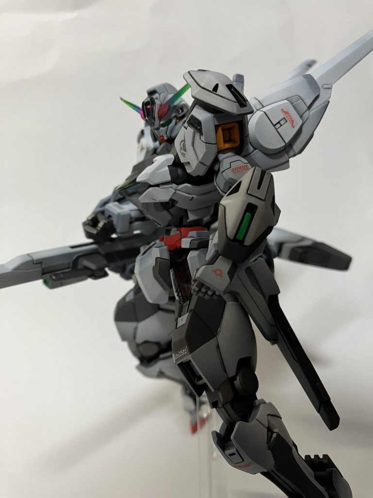 全体のプロポーションはこんな感じです!今回も改造などはせず、筋彫りなどと言った一般的な加工しかしていません。今回他手続きの雨などにより、塗装には1ヶ月半もかかってしまいました。