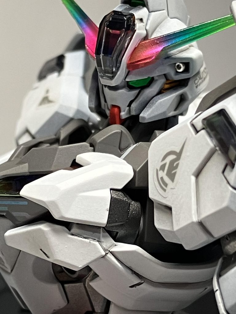 今回も前のエアリアル同様、ビームバルカンのパーツにはタミヤのスパークリングシルバーで金属質なメタリックにしました!
