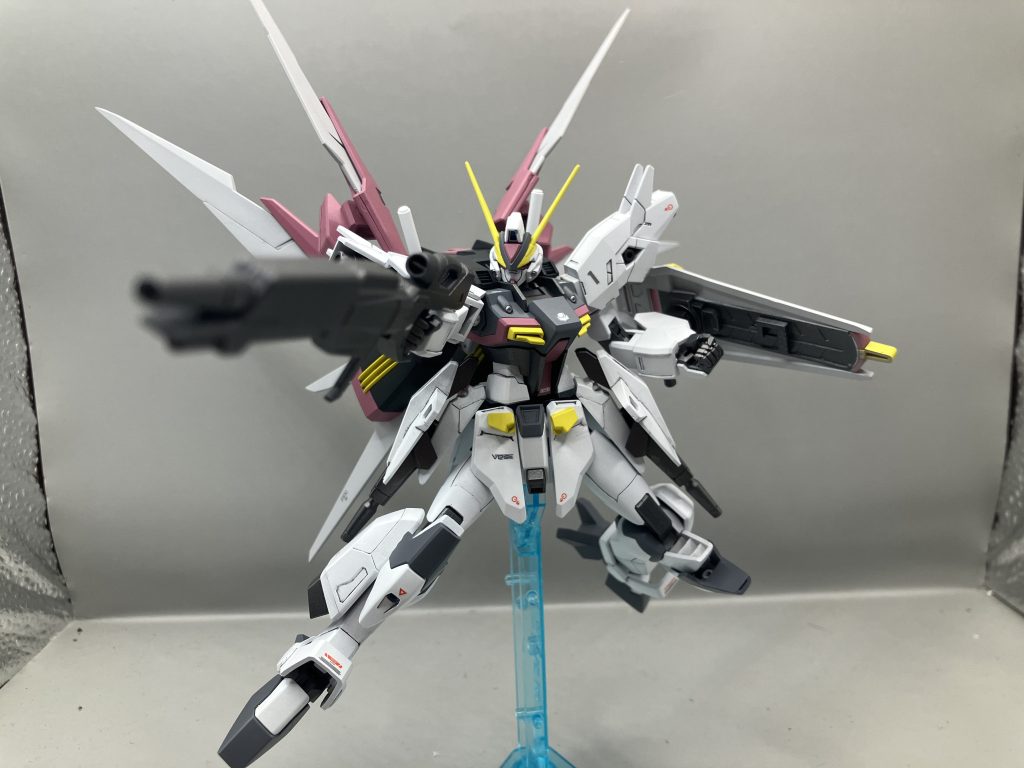 ビームライフルはHGBCパワードアームズパワーダーのライフルパーツを取り付けています。