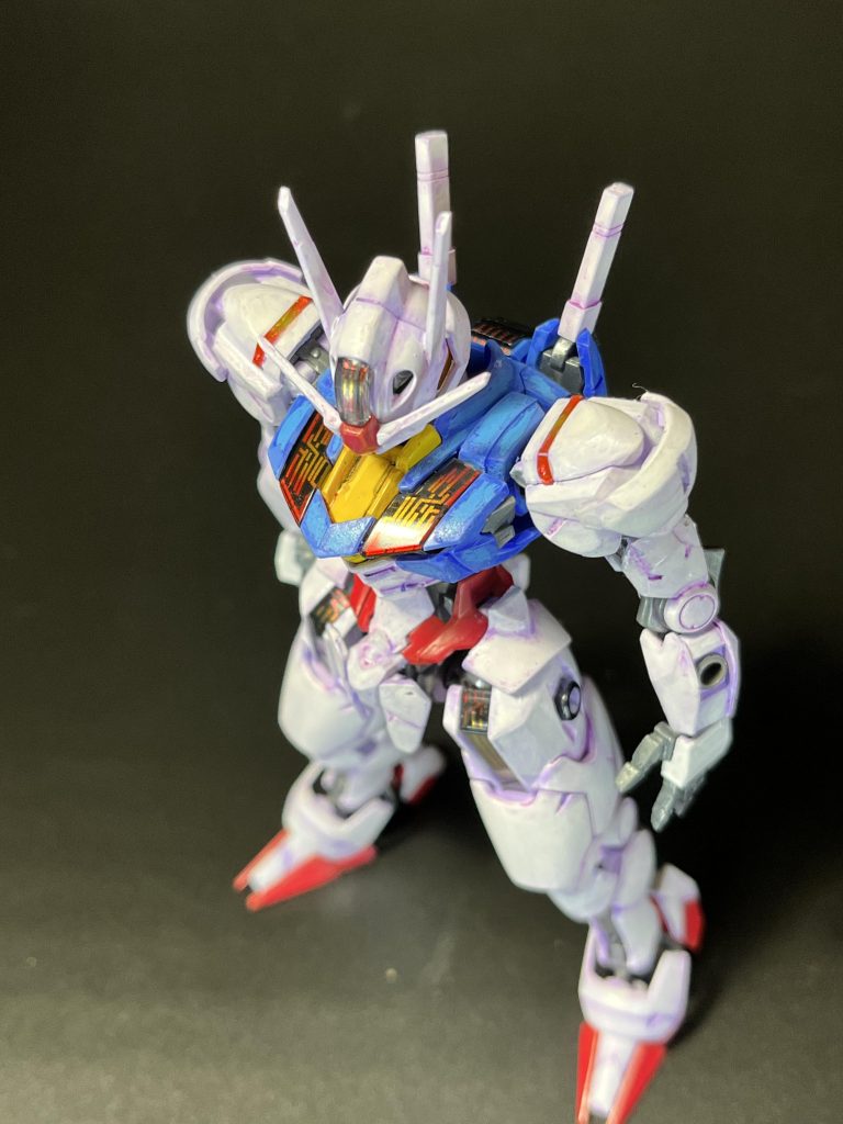 初期オリジンガンダム以来のHG作成です。オリジンでも「バンダイ脅威のメカニズム」を感じていましたが、進化は止まりませんね😅個人的にはキットのままでじゅうぶん満足でした😄