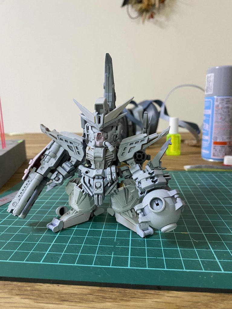 サフ後サフは水性500のスプレーです。