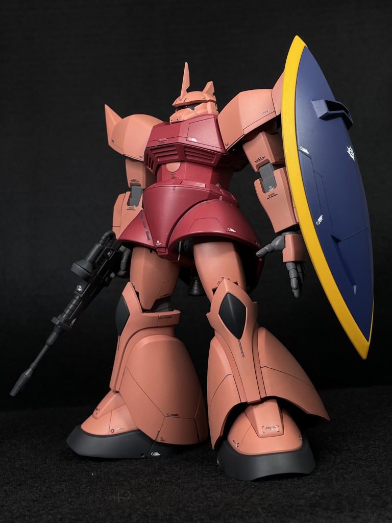 シャアピンク、、なんでピンクなんか、いまだに解りません 笑