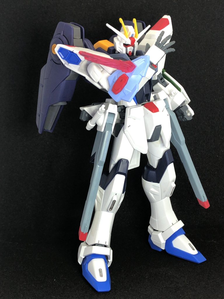 ビームブレード「リヒトファング」もしバトルをするなら、このリヒトファングによる大・切・断!!っをキメ技にしたいものです。