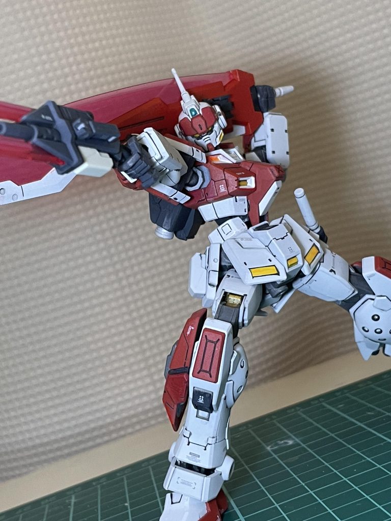 武装ツヴァイハンターはグリップ部分の伸縮ギミックを差し替えから収納式に変更しました