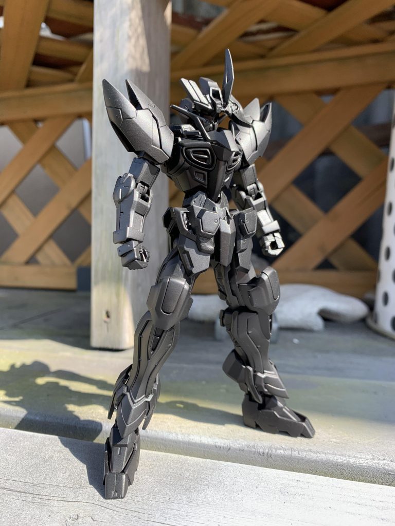 一部パーツ変更して黒サフです