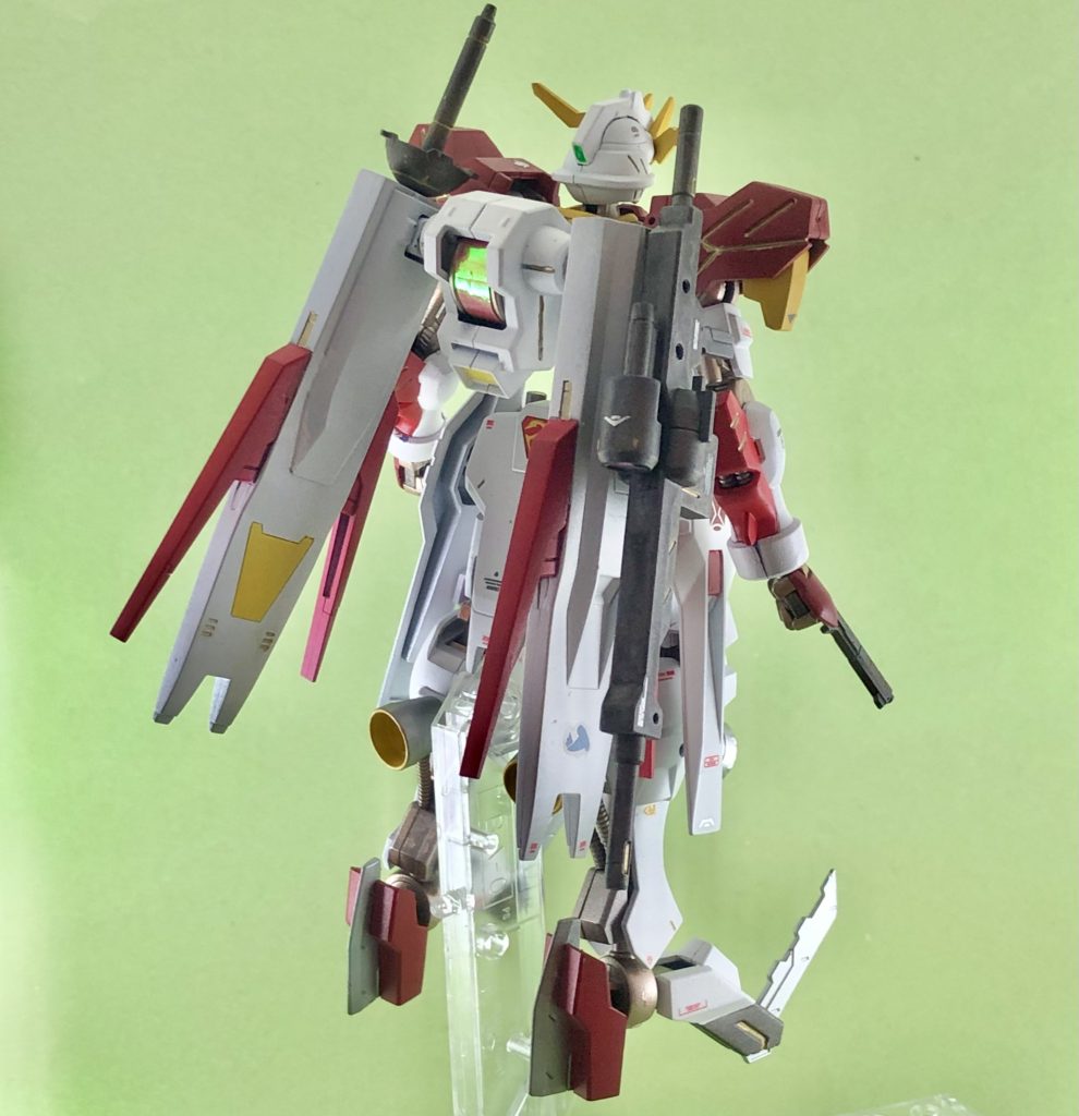 リアクターはシールの上に100均のホログラムっぽいキラキラテープを貼っています。