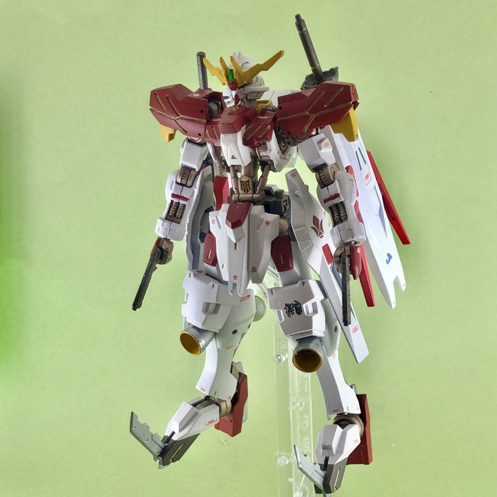 つま先ブレードは尖らせました。