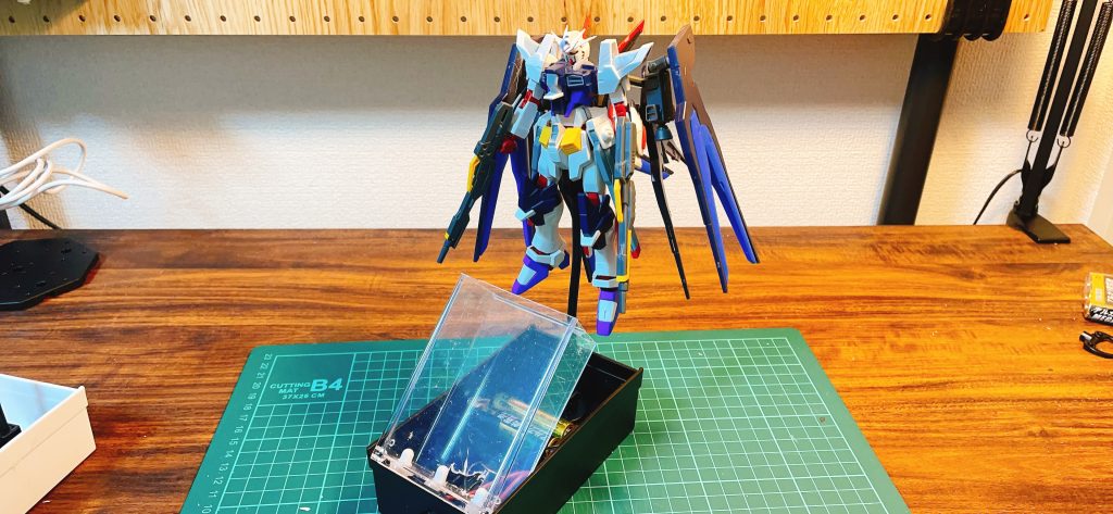 イメージ確認のため仮組。(現在制作中のフリーダムに参加してもらいました)