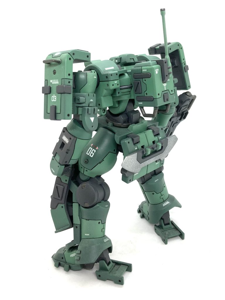 地味に肩のシールドとランドセルのパネル分割がツボですσ(^_^;)