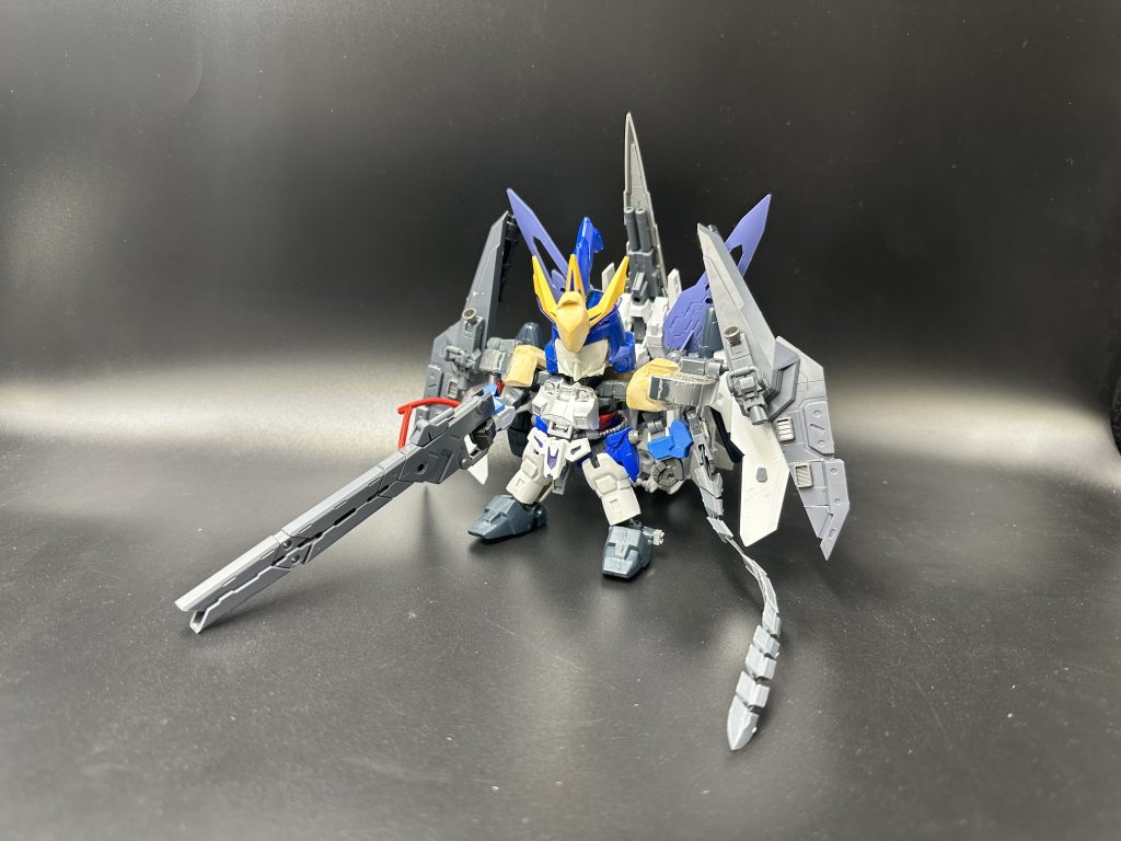 塗装前の状態カラーレシピは、素体部分フレームがメカサフスーパーヘヴィ腕がサーフェイサーエヴォのガンメタ足は、ヘキサブラックと🟦ティターンズブルー2カメラアイは、🟧蛍光オレンジ手は、🟦蛍光ブルー本体色は、🟦ティターンズブルー1と2差し色に🟦蛍光ブルーアンテナ等は、🟨スターブライトゴールドで塗装バインダー部は、🟥ヘキサレッドとヘキサブラック武装関係は、サーフェイサーエヴォのガンメタで塗装していますICBMトーラスメインの白色は、HRクールホワイト紫の差し色は、🟪エヴァナイトパープルカメラアイは、🟧蛍光オレンジ本体の赤ラインはデカールにて（🟥もブラックライトで光ります）