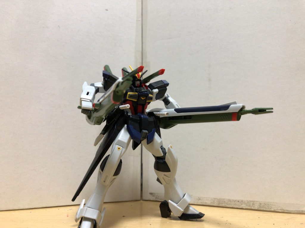 ブラストシルエットを背負って…砲撃をする暗○者って聞きませんけど、スパイは工作員とも言えるじゃないですか。事故に見せかけた暗○も任務によってはあるはず… そんな時のシルエットって事で(´>∀<`)ゝ