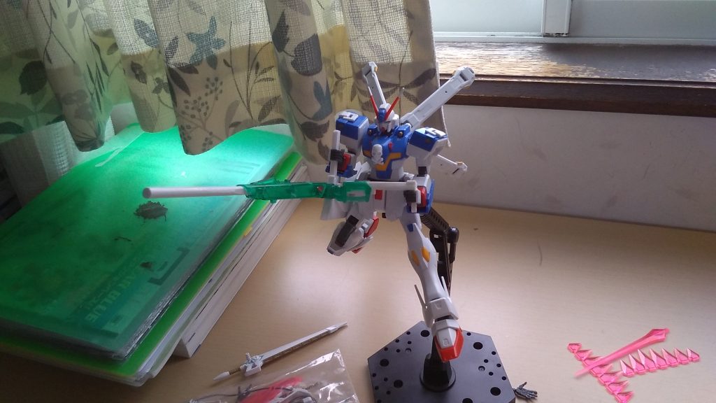 こちらは制作途中のバスターランチャーを装備した画像です。(原作には無いと思います。)