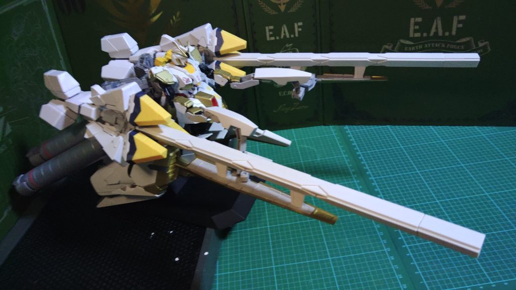 いやぁ、かっちょ良い!デンドロビウム以来の武器武器感!重武装はロマンチックです。