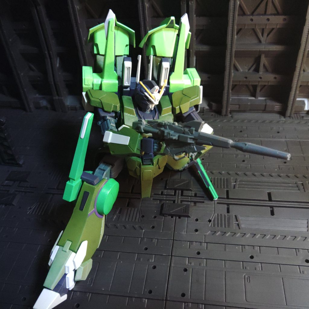 ビームマグナムを5発撃つためのMS。