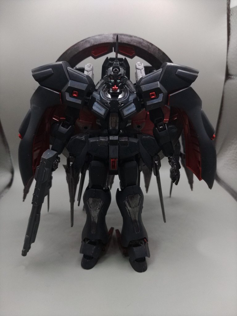 正面ショットカバカーリーはバックパックを変更して戦う機体という設定なので、本体はほとんど手をつけないように、Gセルフと戦えるような装備でラスボスに相応しい機体を考えてみました。守護伸の名前に相応しいように、防御力に優れるようなテーマで作成しました。