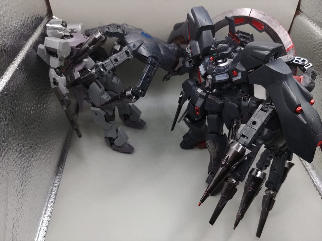 以上、カバカーリー Pパック装備でした。アーマード・コア6の影響から、カラーリングをメカらしいダークグレーにして、元の機体とあまり変わらないような渋い仕上げにしました。お盆休みもあけ、最近強化人間として傭兵にもなったりでダブルワークとなっているみなさまお疲れ様です。まだまだ暑い日も続いていますので、お体にお気をつけください。ーさぁ、仕事の時間だ