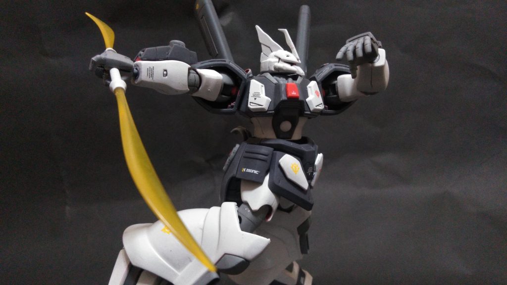 ビームナギナタ　使用カラーは、白灰色、ＭＳファントムグレー、ニュートラルグレー、ＭＳ連邦グレー（メタリック）、モンザレッドです。