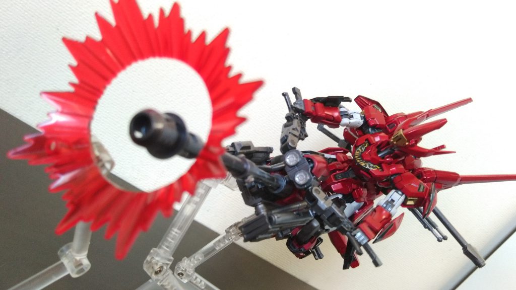 リボルビングバスターキャノン発射！！昔見た「終末のイゼッタ」という作品がこのガンプラの元ネタの一つになってます。