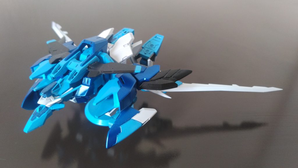 シンフォニックギア「アメノハバキリ」ギアの中ではトップスピードを誇る。左右のブレードがチャームポイント。