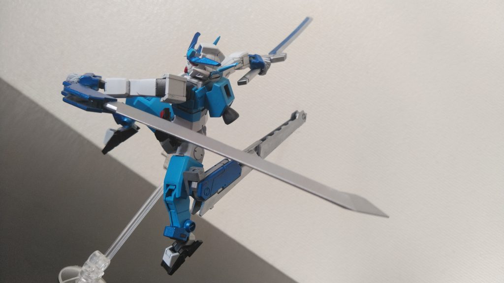 鞘の一部は別の刀として取り外して使用可能である!