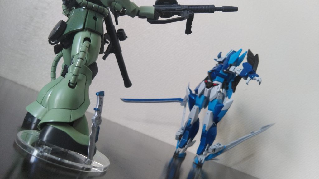 「影縫い」敵の陰に小刀を刺して金縛りにする。ちなみにこの技は忍術らしい。