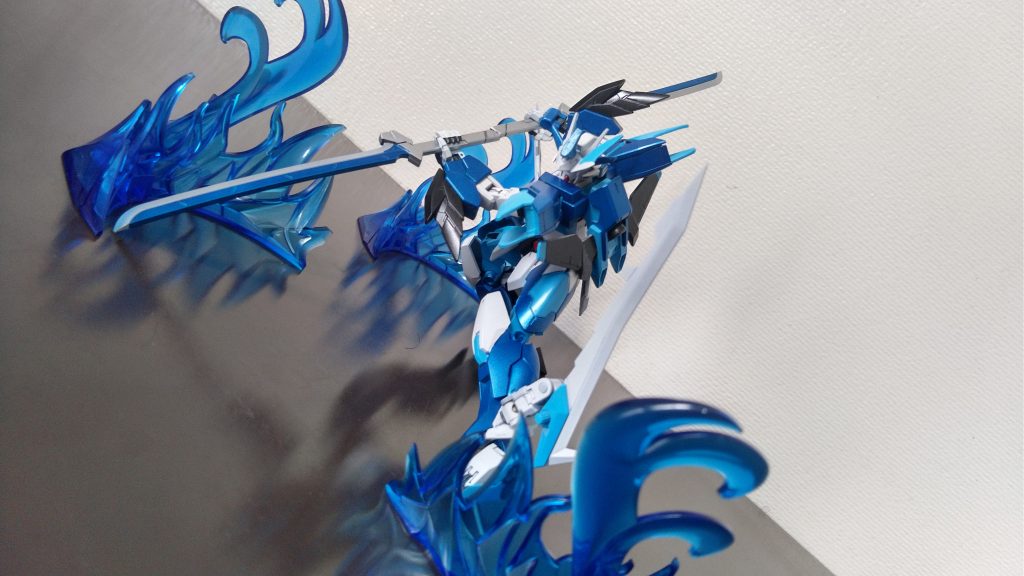 「風輪火斬」連結した刀に炎を纏わせ回転しての外道に哀の一閃をあたえる。