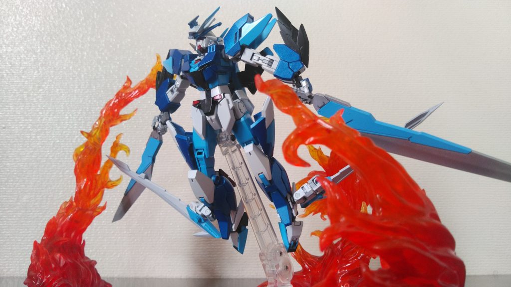 「炎鳥極翔斬」両手に持った刀から炎を放出し火の鳥のようになって突撃する。その姿は剣というより翼である。