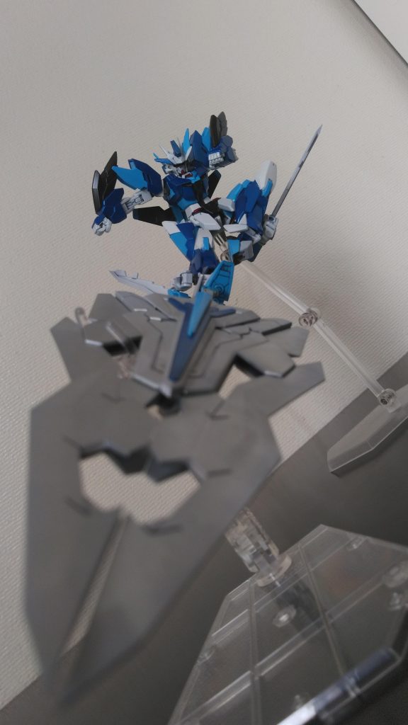 「天ノ逆鱗」巨大な刀を敵に向けて蹴り貫く。派手な見た目に反してなかなか敵に当たらないし、ある程度鍛錬を積んだ「大人」に止められてしまう。