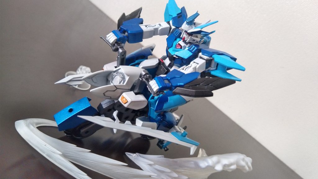 「騎刃ノ一閃」バイクに乗りながら脚部の刃で敵を切り裂く。大抵ギアを装着するとバイクが破壊されていることが多いのでレアな技である。