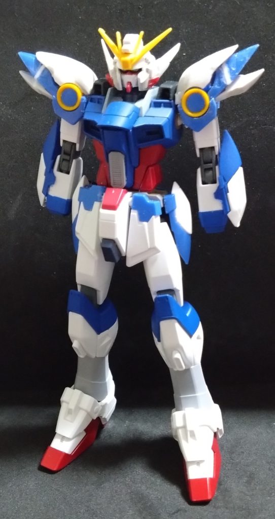 肩パーツを1ミリ延長してます胸部バルカンではなくサンドロックの肩ミサイルを追加