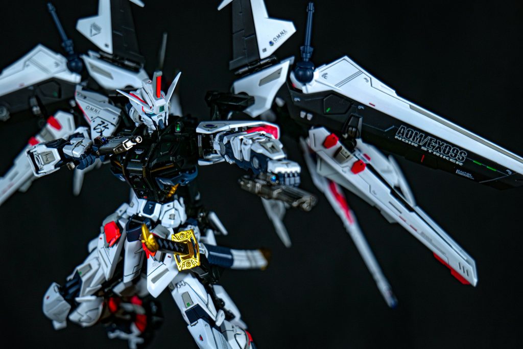 ノワールといえばやはりこの2丁拳銃のポージングですよね。