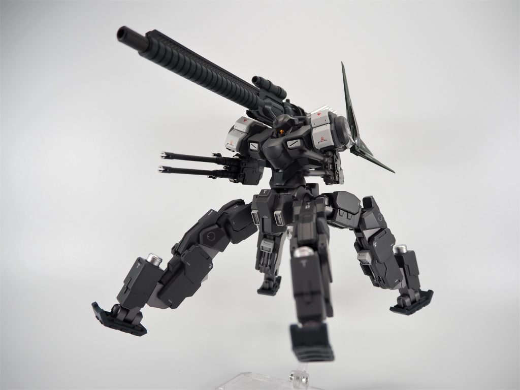 武器腕両腕に対応した武器腕も合わせて設計