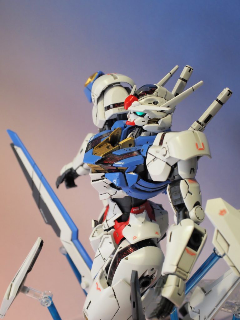 個人的に好きなアングルにてLEDリングライトを当ててても、明るい写真が撮れず (;^_^Aもっと明るい光源が必要なんでしょうなぁ。