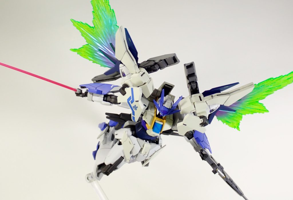 ビームサーベルは柄が無くなったのでエクシアのものを借用しています。