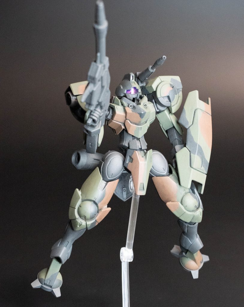 今回三体同時に作っており、配色は基本的に同じにしていますが、機種ごとに外装=迷彩の占める割合が異なるので、その違いも楽しみながら製作しました。