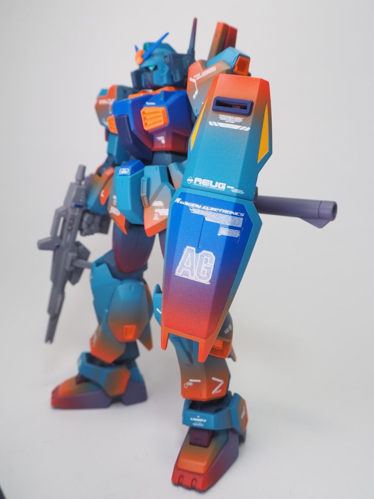 うーん、なんて奇抜な色だろう他に同じ配色してる人いたら、お茶にいきたいです