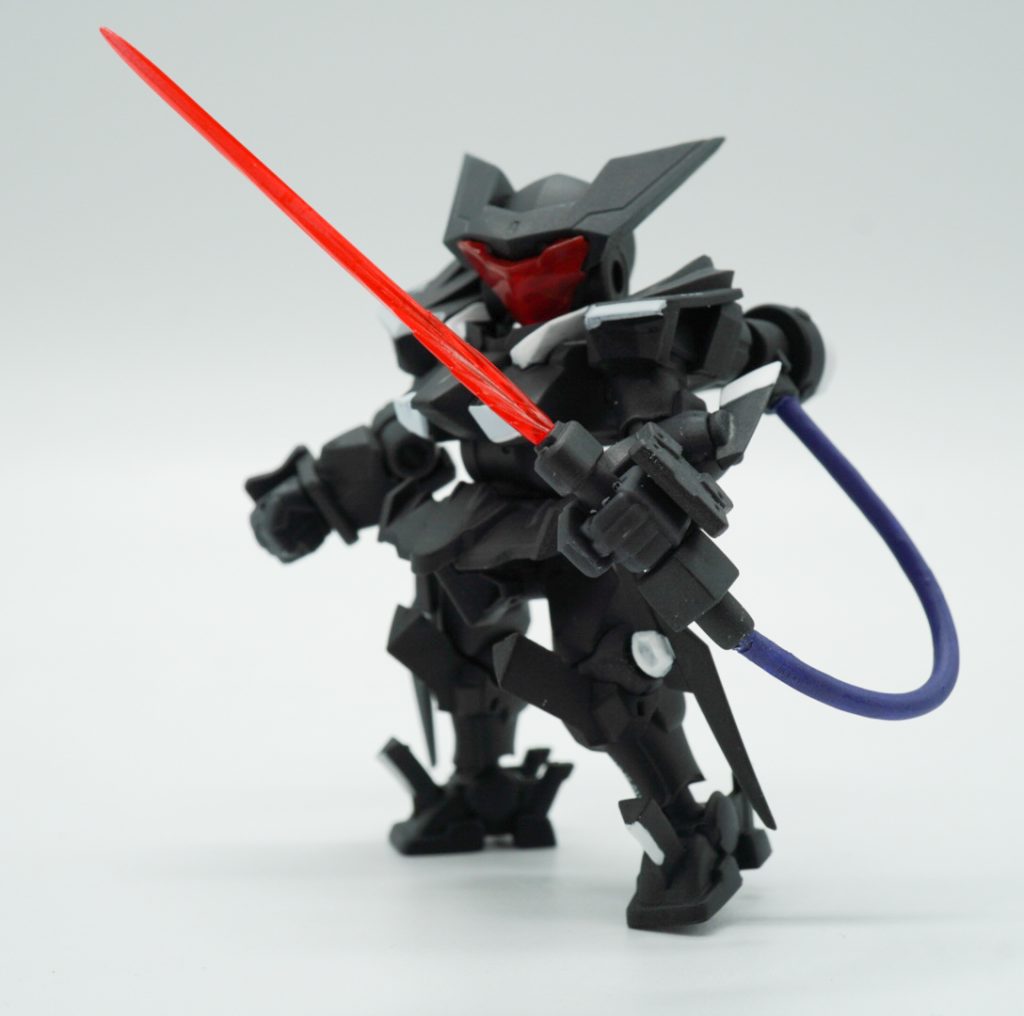 ロボット魂を、参考に塗装しました。白を少し、塗り足しただけですけど(^_^;)