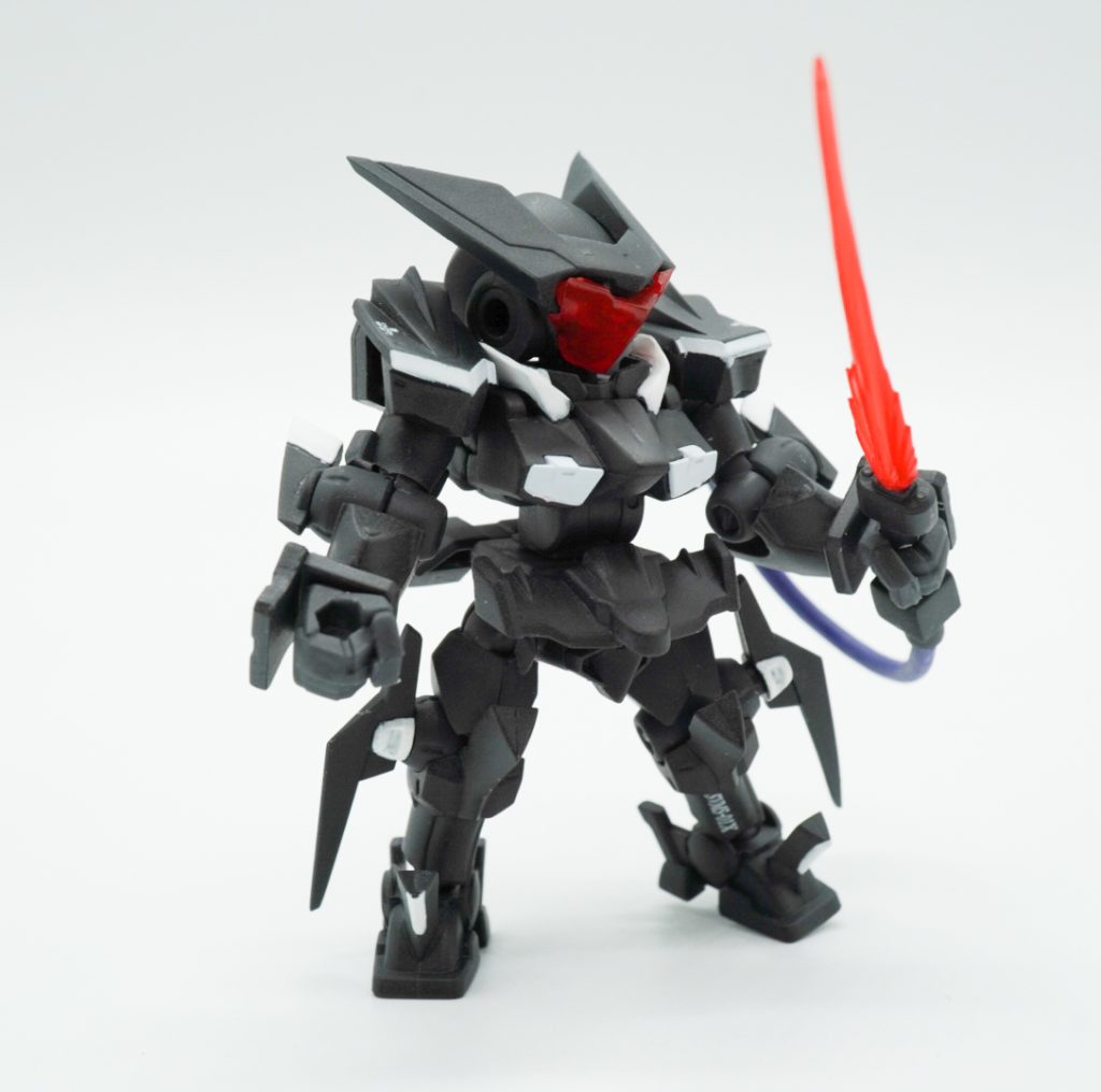 PVCとABSなので、アクリジョンを使いました。すべて、水性塗料なので、マジックリンで素材を傷めずに、リセットできるのがポイントです。モビルスーツアンサンブルは結構貴重なので(^_^;)