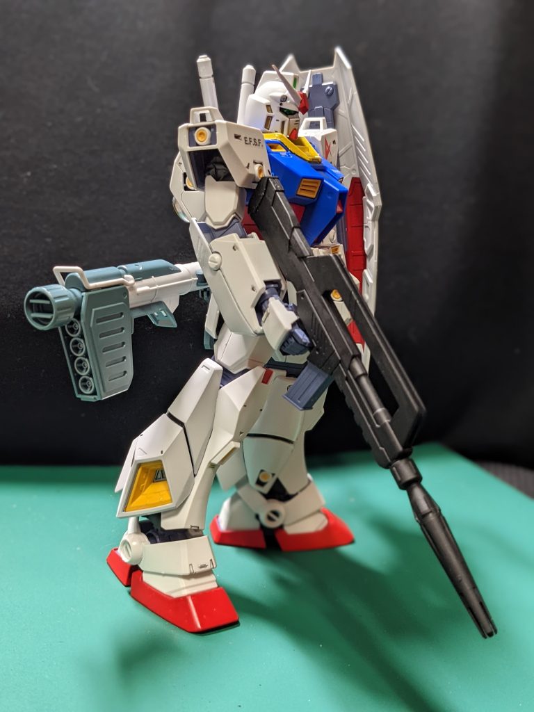 ビームライフルはハイダーを追加し、命中精度とビーム収縮率を上げて、威力が上がっている設定で少しだけ改造しました。