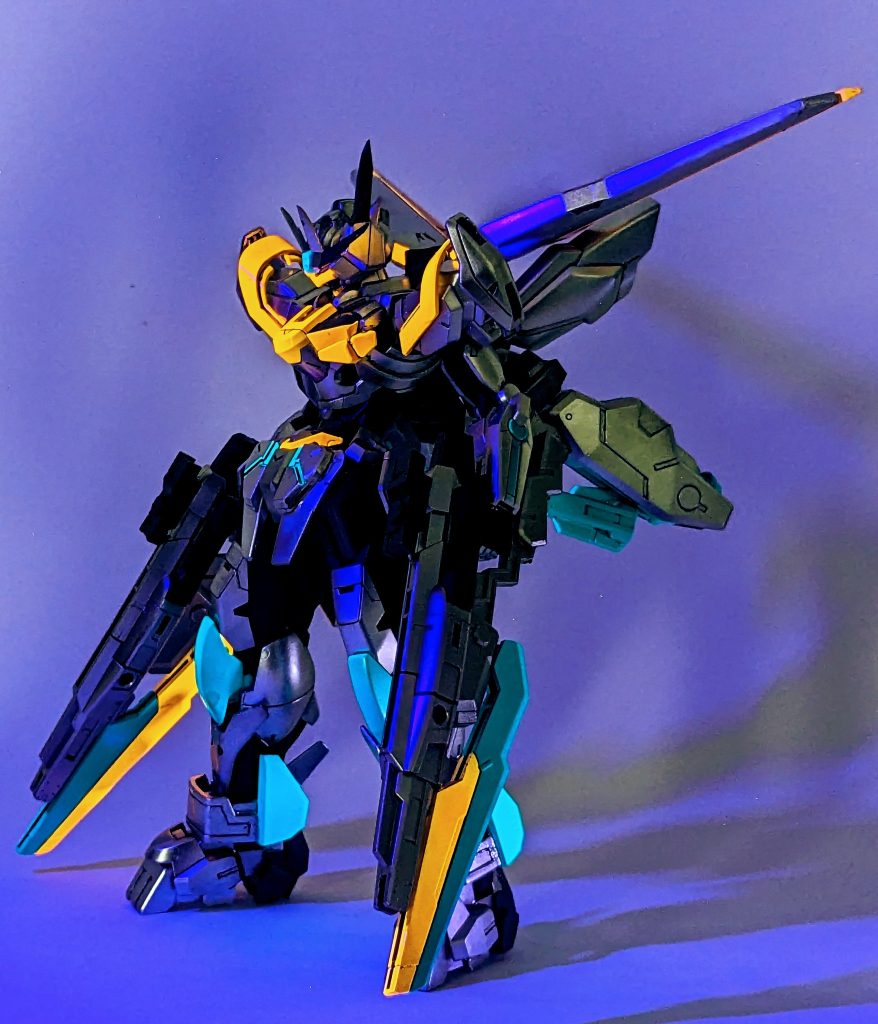 最後に蛍光塗料で光っている写真を載せておきます