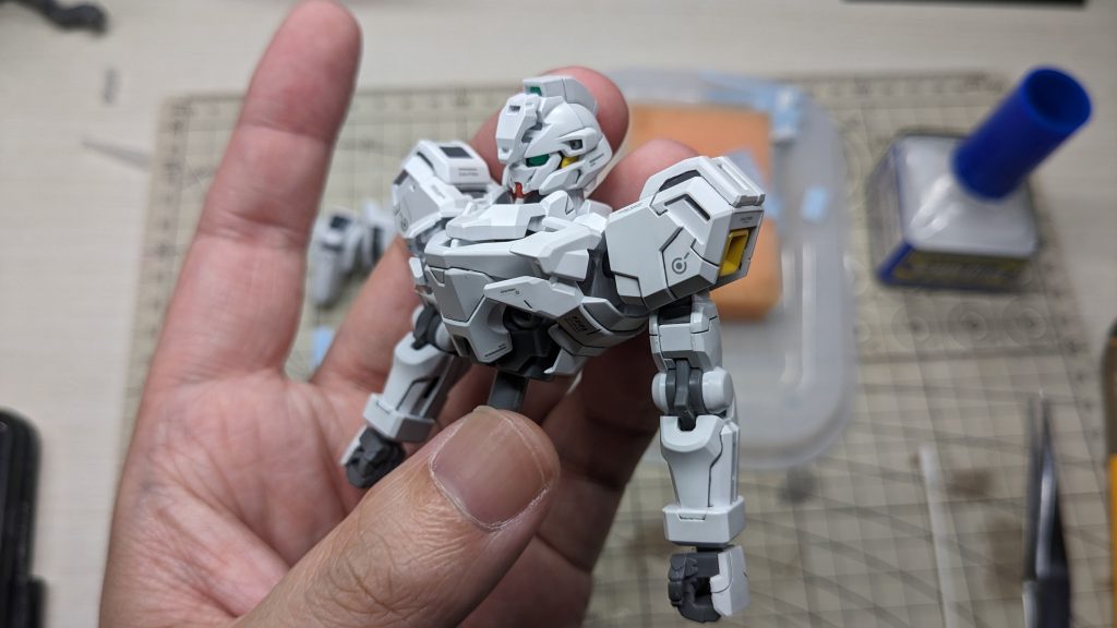 デカールはルブリス用の水転写デカールを使用