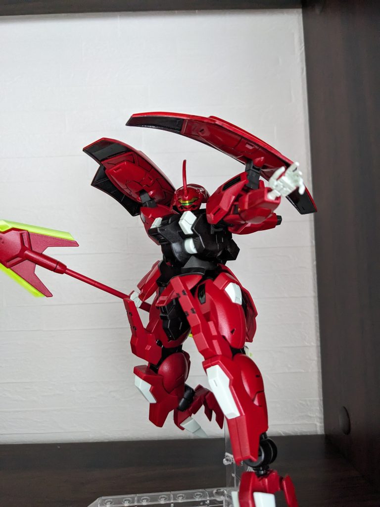 塗装後 思いのほかサザビー感が出て自分的にはすごく気に入っています。