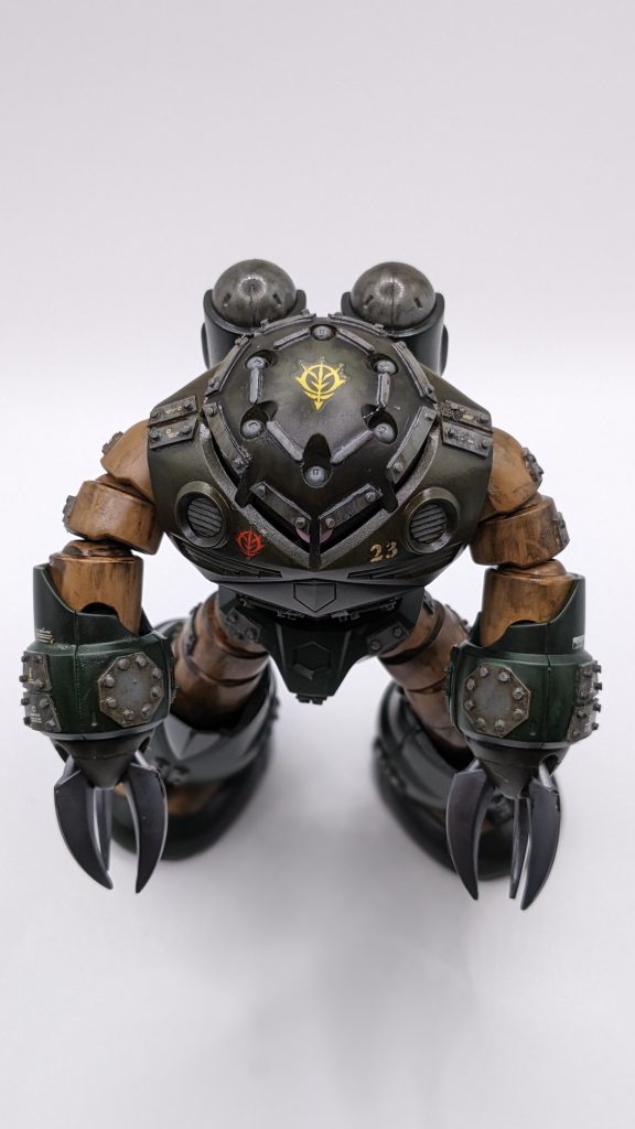 プラ板切って貼ってプラ板挿して切って。