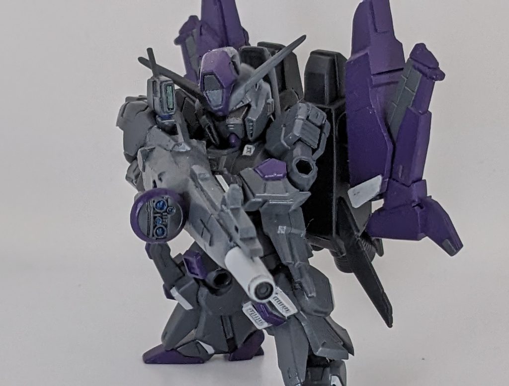 射撃ポーズ。取り回しずらそうだけどそこがまた良い😂第4世代モビルスーツって感じが滲み出てますね♪