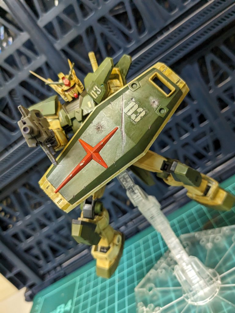 シールドのボロボロ具合は割りと気に入ってます。