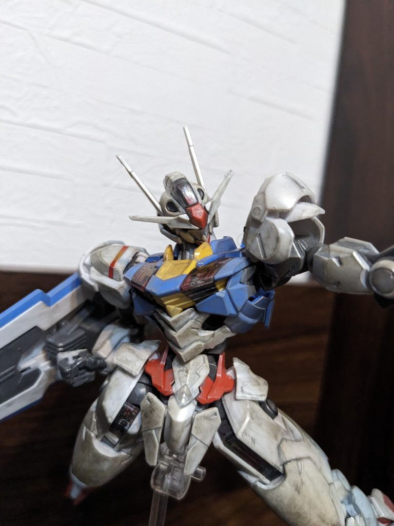 ウェザリングの塗料などで使用感を出せたらと思い制作しましたが雑に写ってしまっていたら少し残念です。